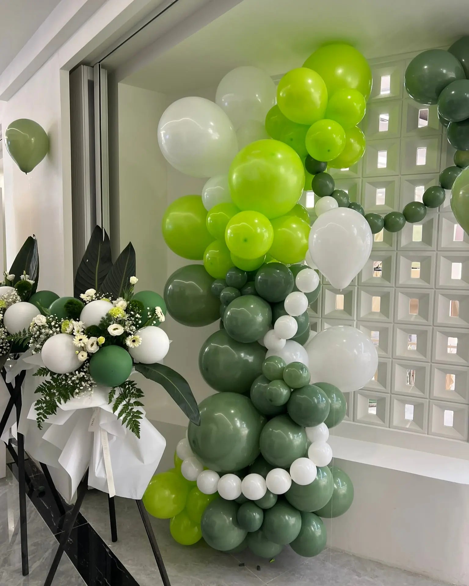 Balloon Garland